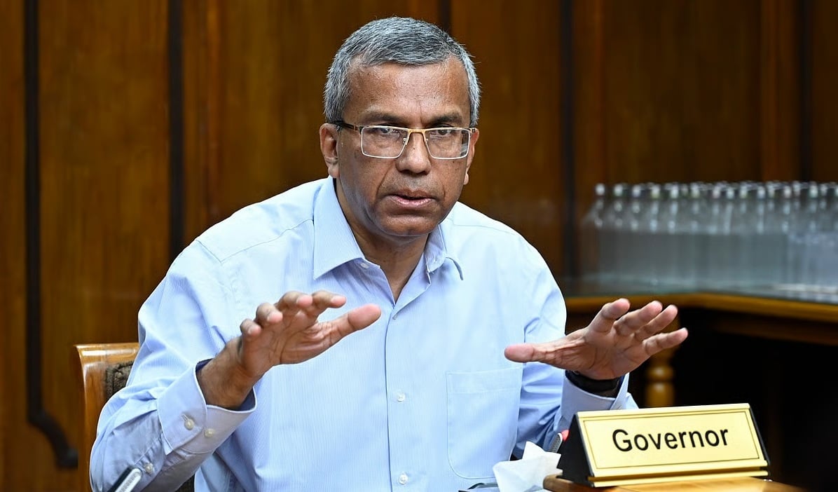কারসাজি করে ডলারের দর বাড়ানো যাবে না: গভর্নর