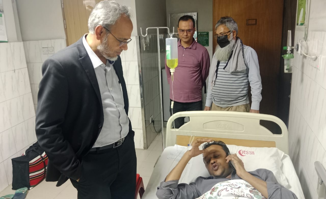 আহত সাংবাদিক জাভেদের সঙ্গে কথা বললেন তারেক রহমান