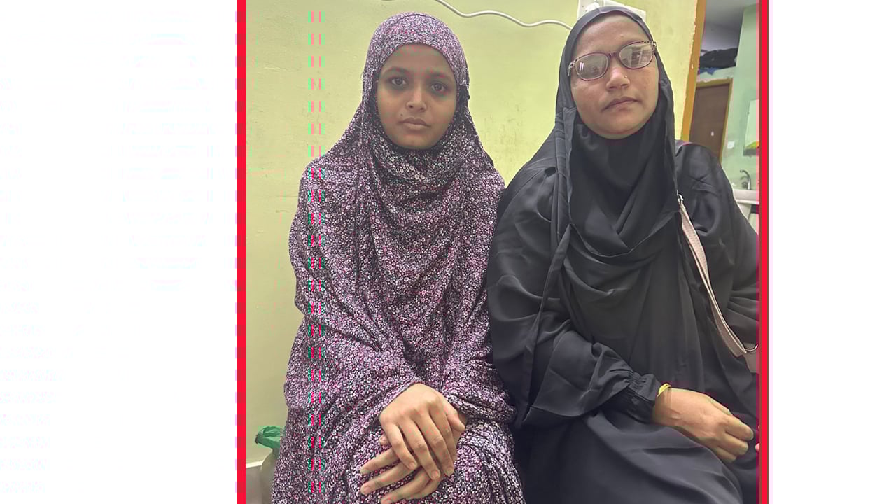 উনিশ বছর ধরে ‘বাবার স্বীকৃতির’ অপেক্ষায় মৌমি