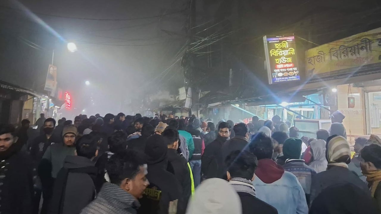 বছরের প্রথম দিনেই বাকৃবিতে স্থানীয়দের হামলা, আহত ৫ শিক্ষার্থী