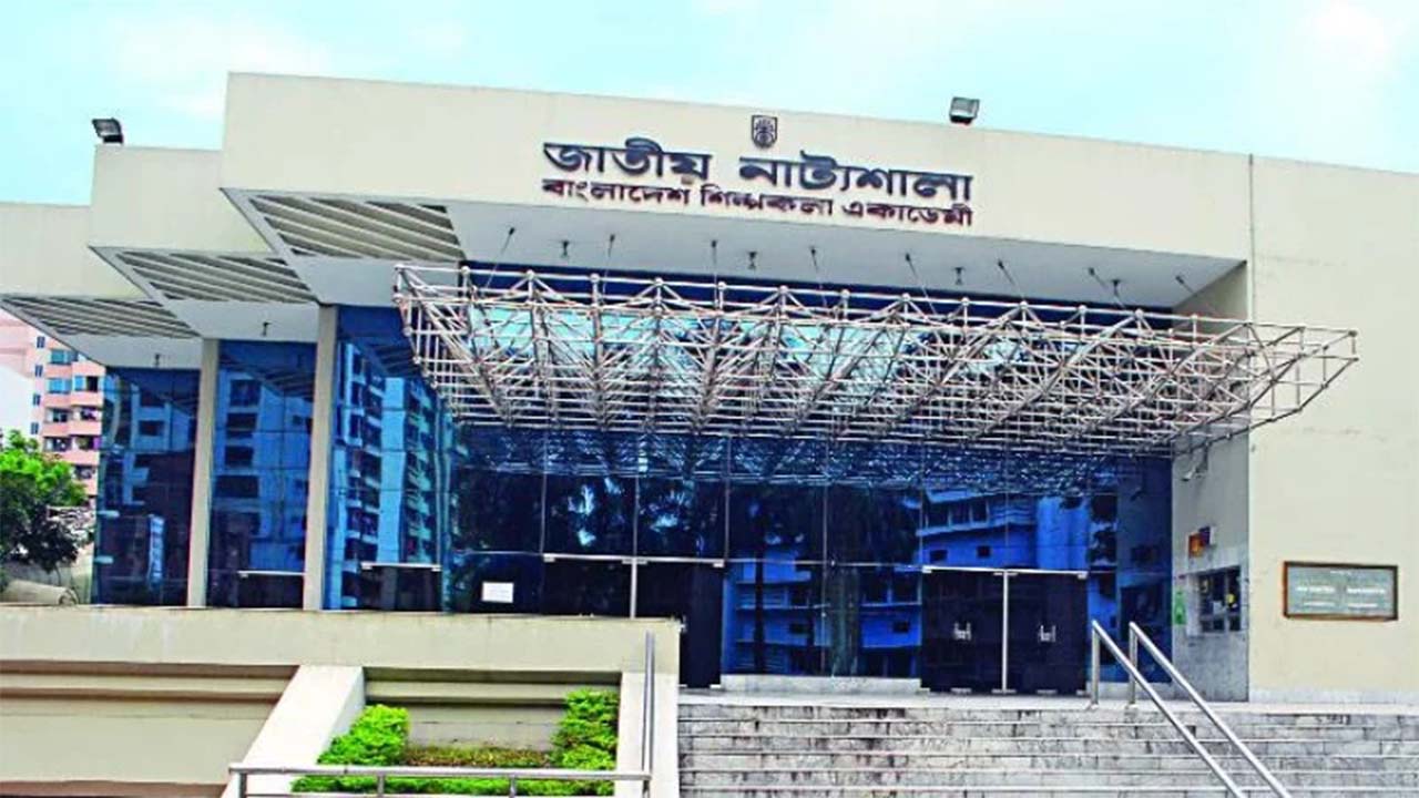 শিল্পকলায় আজ নতুন নাটক ‘রি-রিভোল্ট’
