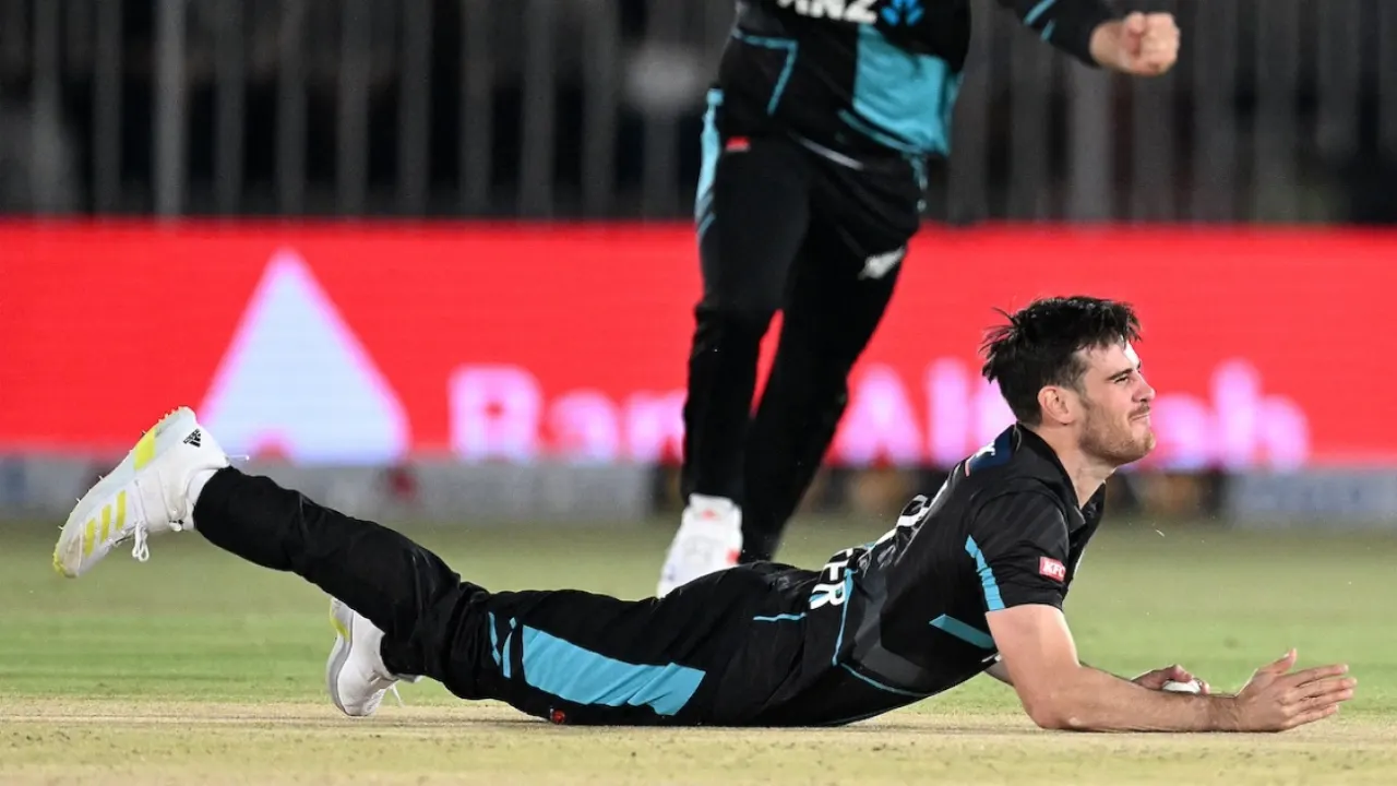 বাংলাদেশ সফরে নিউজিল্যান্ড দলে ক্লার্কের বদলি লিস্টার