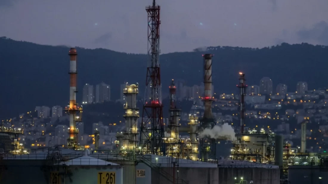 এবার ইসরাইলের তেল ও গ্যাস স্থাপনায় হামলা চালিয়েছে ইরান