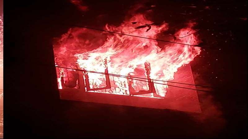 শেখ হাসিনার বাসভবন সুধা সদনে ছাত্র-জনতার আগুন