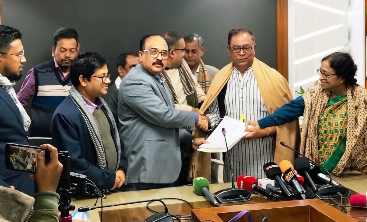 ঢাকা-১২ আসনে মনোনয়ন জমা দিলেন সাইফুল হক
