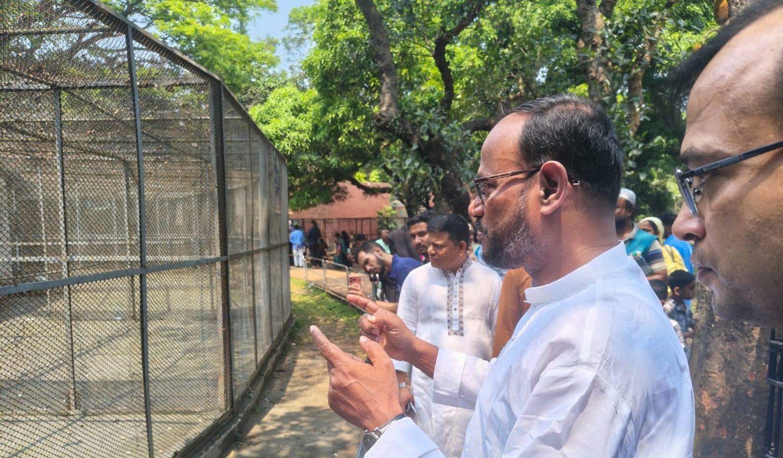 চিড়িয়াখানার ৭ একর জমি দ্রুত পুনরুদ্ধারের নির্দেশ প্রতিমন্ত্রীর