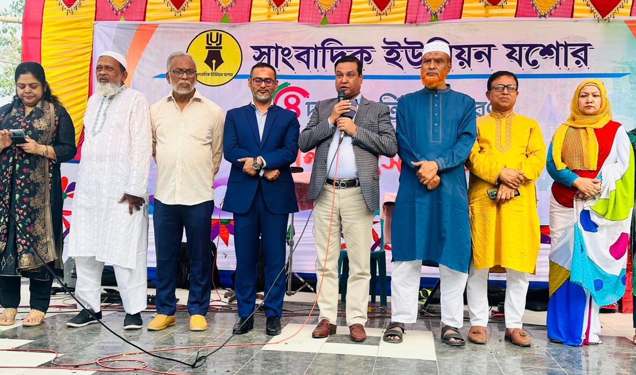 সাংবাদিকদের সত্যনিষ্ঠ ও নীতির প্রশ্নে আপসহীন থাকতে হয়: কাদের গনি চৌধুরী