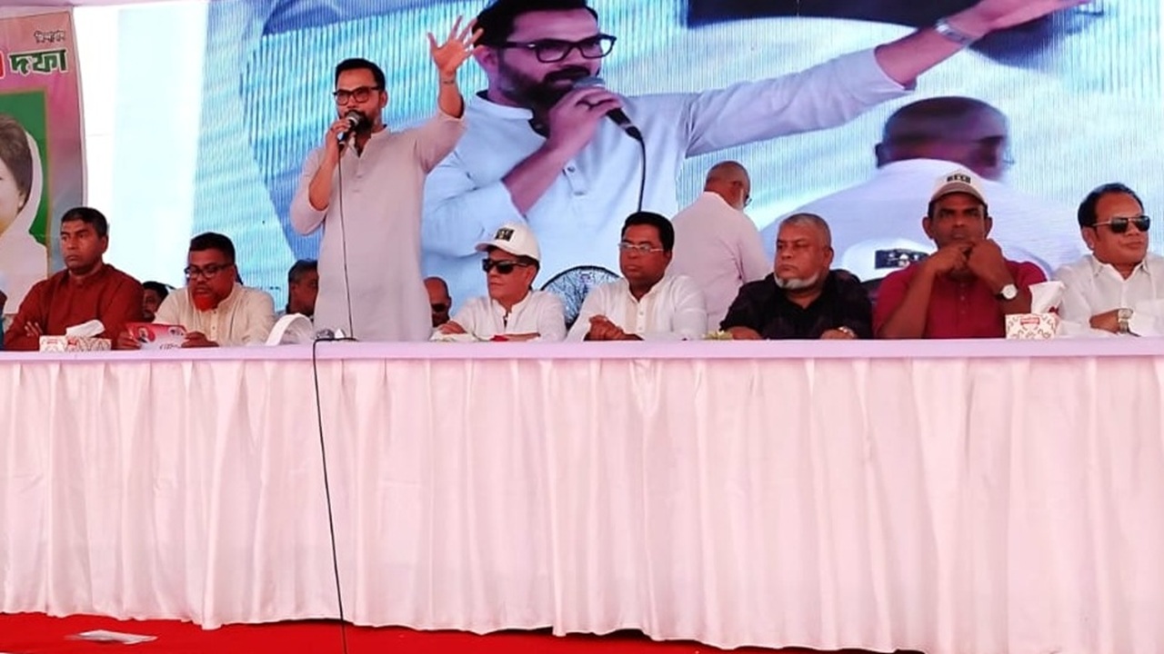 এখনও ষড়যন্ত্রে লিপ্ত স্বৈরাচারের দোসররা: আমিনুল হক