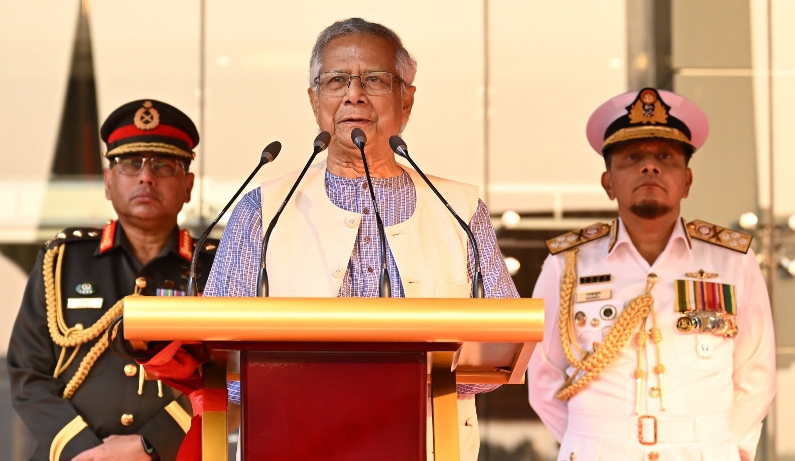 বহিঃশত্রুর আক্রমণ থেকে দেশকে রক্ষায় প্রস্তুত থাকতে হবে