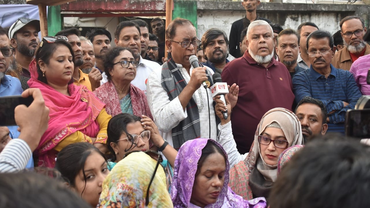 ১৭ বছর ধরে দেশটাকে লুটপাট, দমন-পীড়নে জাহান্নামে পরিণত করা হয়েছিল
