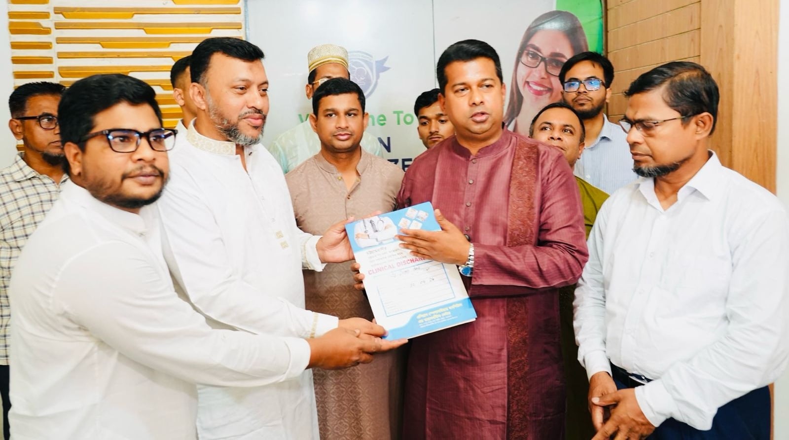 চট্টগ্রাম ডিসি জাহিদের মানবিকতায় জেলে পরিবারে ফিরল হাসি