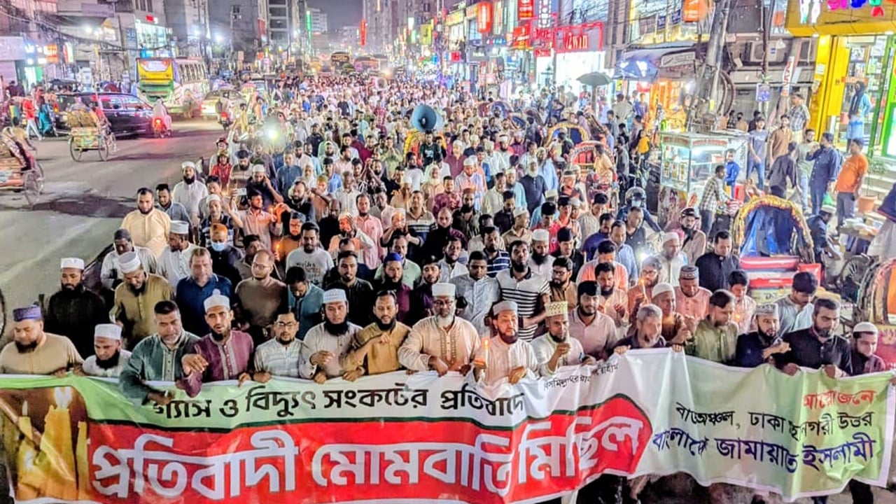 ঘরে আলো নেই, মোমবাতিই এখন একমাত্র সম্বল: সেলিম উদ্দিন