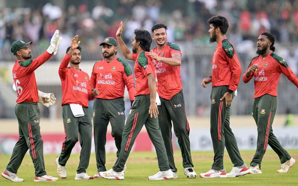 বড় জয়ে সিরিজে এগিয়ে গেল বাংলাদেশ