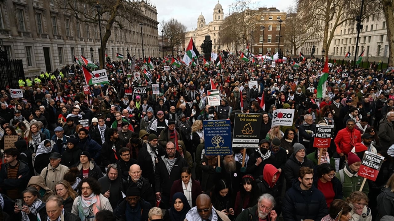 ইসরাইলের ওপর নিষেধাজ্ঞার দাবি ৭৫ ব্রিটিশ এমপির