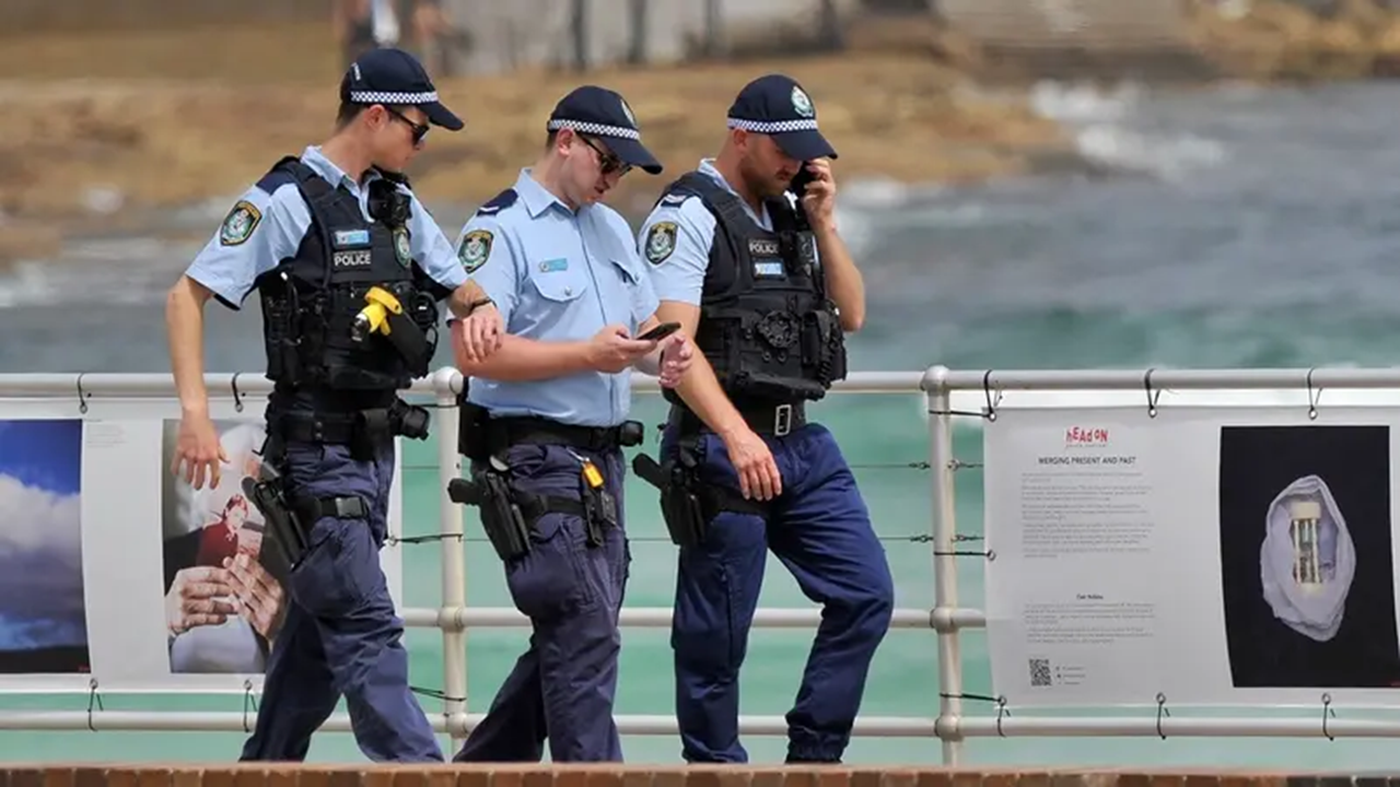 অস্ট্রেলিয়ায় বন্দুক হামলায় নিহত ৩