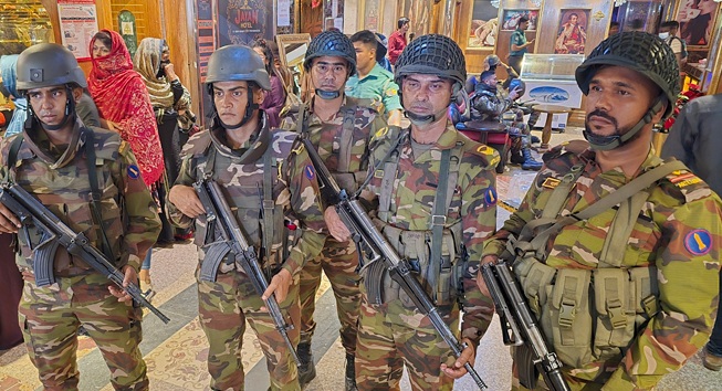 রাজধানীতে যৌথবাহিনীর অভিযানে গ্রেপ্তার ১২৬