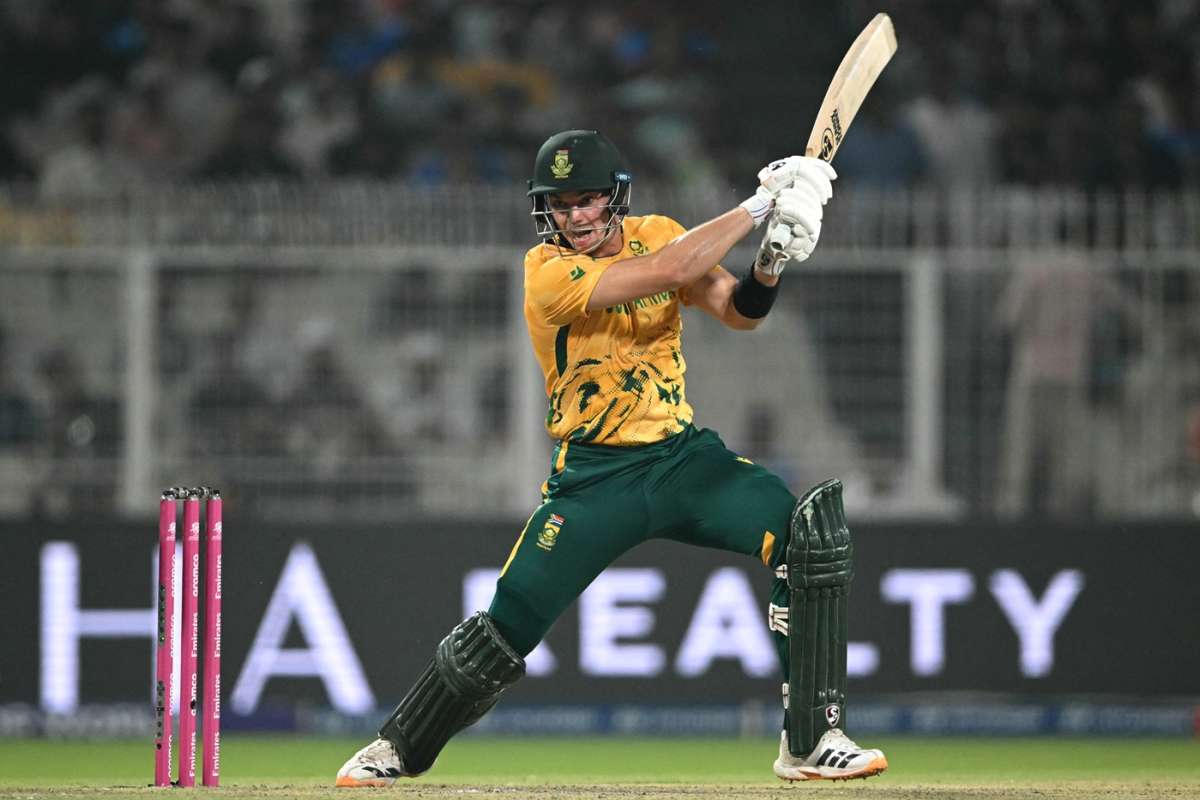 ফাইনালে উঠতে নিউজিল্যান্ডের দরকার ১৭০