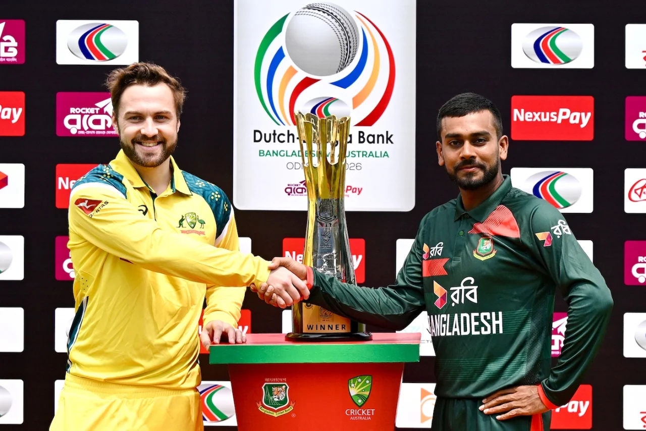 অস্ট্রেলিয়ার বিপক্ষে টস হেরে ব্যাটিংয়ে বাংলাদেশ