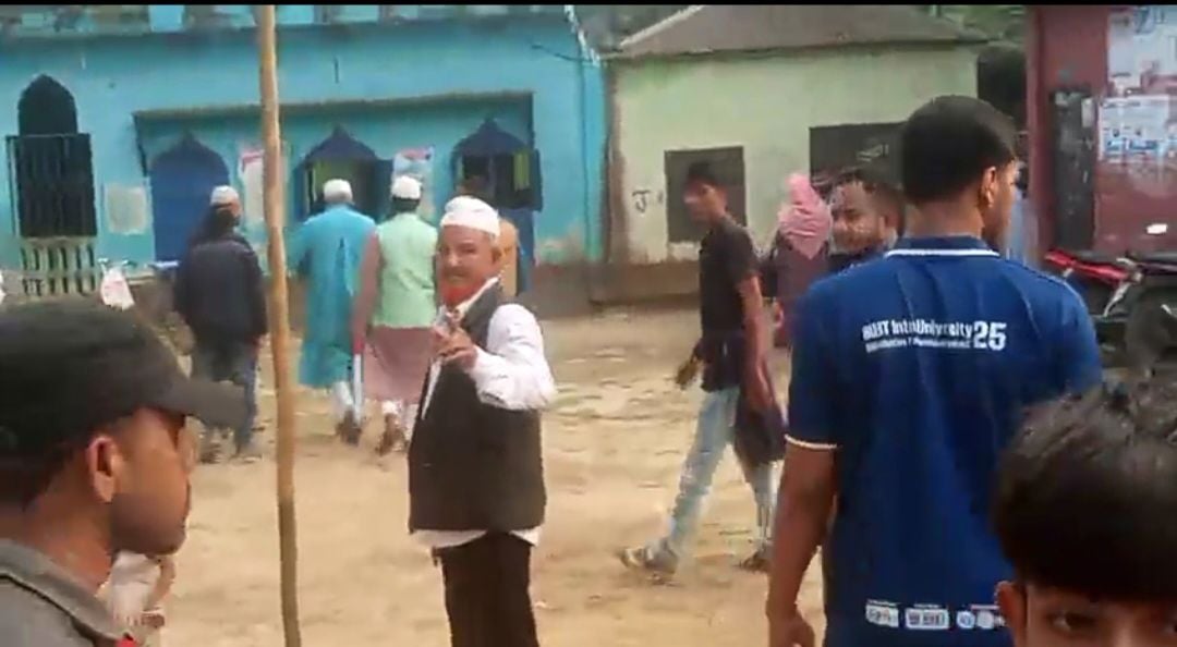 ভোটকেন্দ্রে প্রবেশের অভিযোগে ২ জামায়াত কর্মী আটক, মুচলেকা দিয়ে মুক্তি