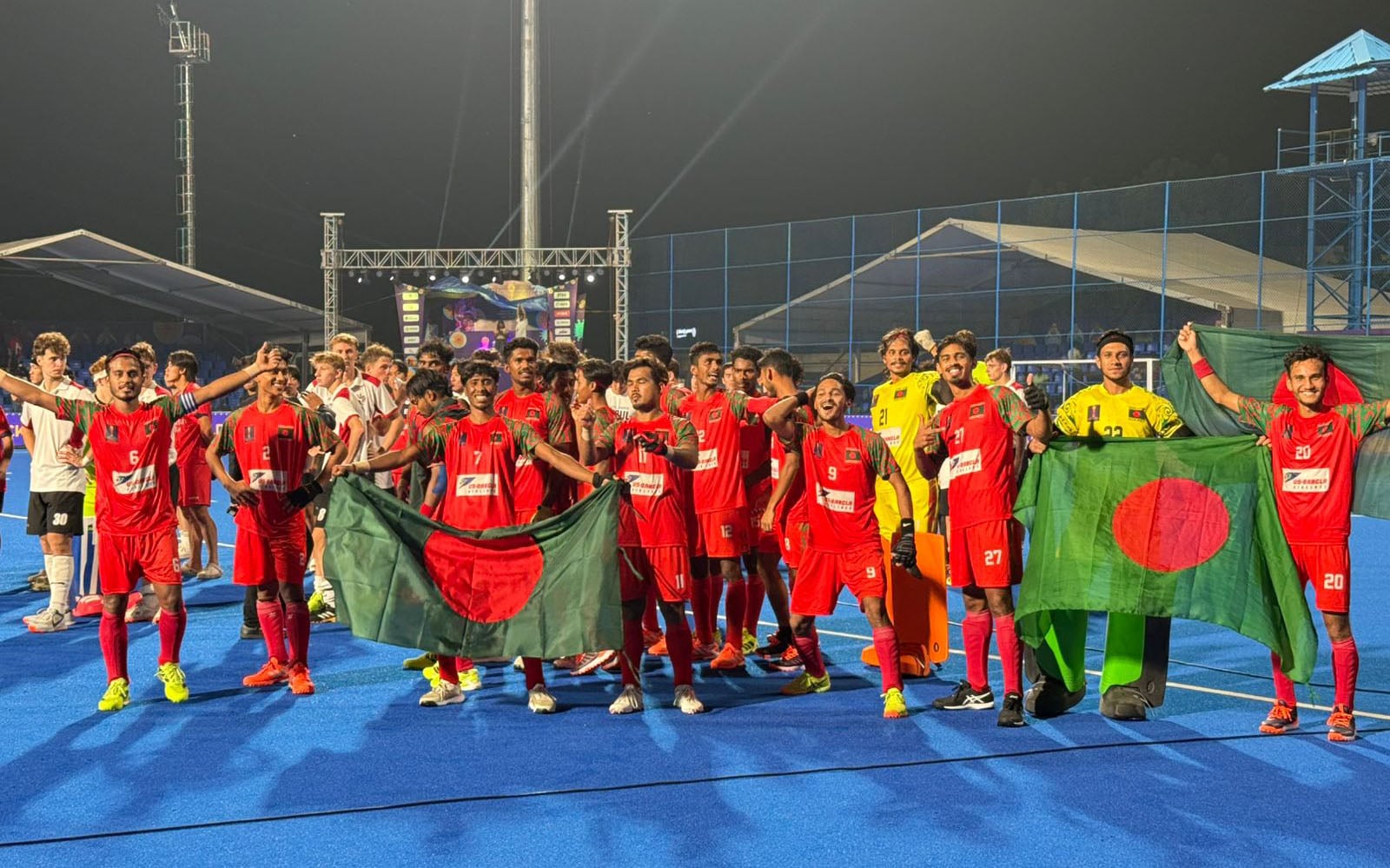 যুব হকিতে চ্যালেঞ্জার চ্যাম্পিয়ন বাংলাদেশ