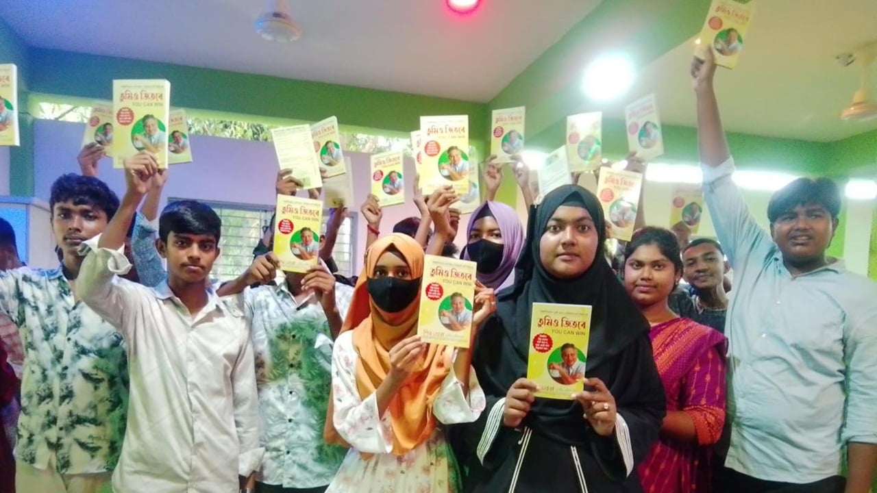 খুলনায় অকৃতকার্য এসএসসি শিক্ষার্থীদের ঘুরে দাঁড়ানোর লড়াই