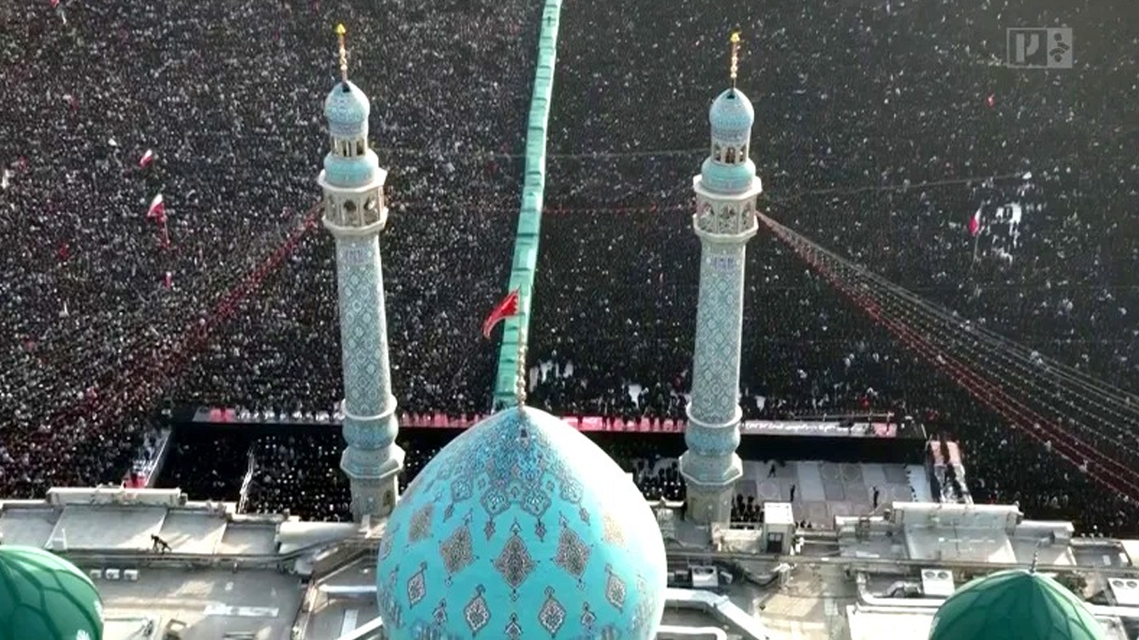 জামকারান মসজিদে খামেনির জানাজা সম্পন্ন, কোমেও মানুষের ঢল