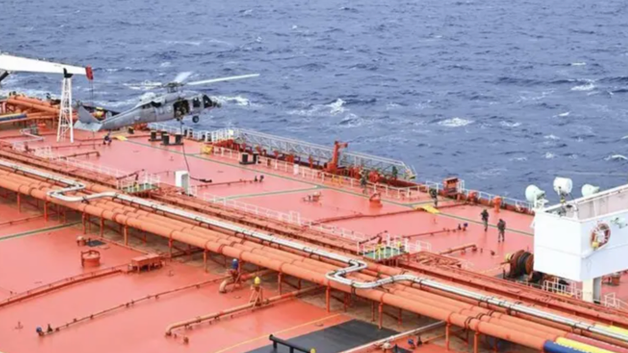 ভারত মহাসাগরে ইরানের তেলবাহী জাহাজ জব্দ করল যুক্তরাষ্ট্র