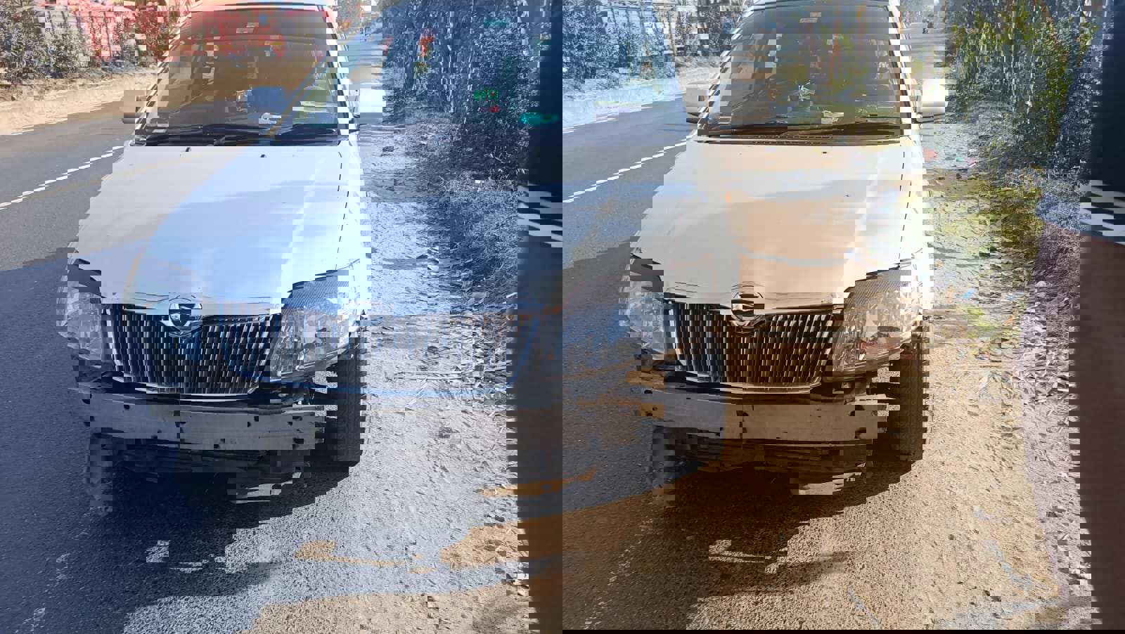 সীতাকুণ্ডে জামায়াত প্রার্থীর গাড়িকে অন্য গাড়ির ধাক্কা