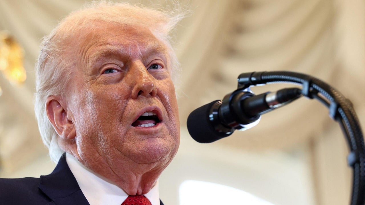 সামরিক চাপের মধ্যেই আলোচনায় বসতে ফোন করেছে ইরান: ট্রাম্প