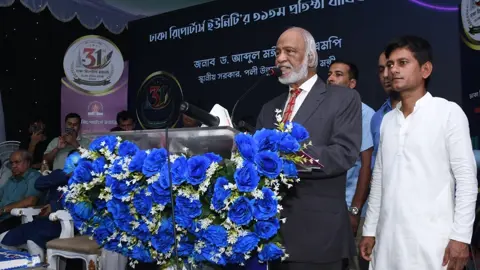 রাজনীতির চেয়েও সাংবাদিকতা কঠিন: মঈন খান