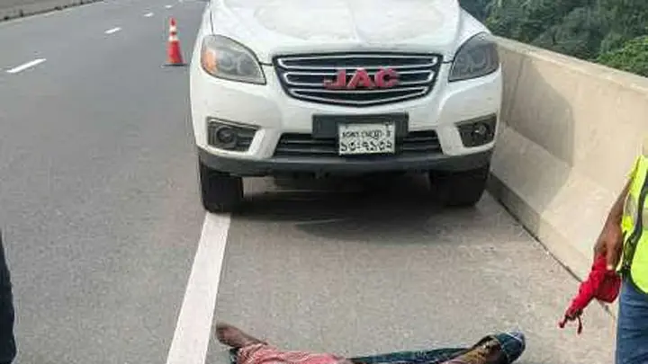 মেয়ের বিয়ের টাকা নিয়ে বাসে উঠেছিলেন, এরপর এক্সপ্রেসওয়েতে মিলল লাশ