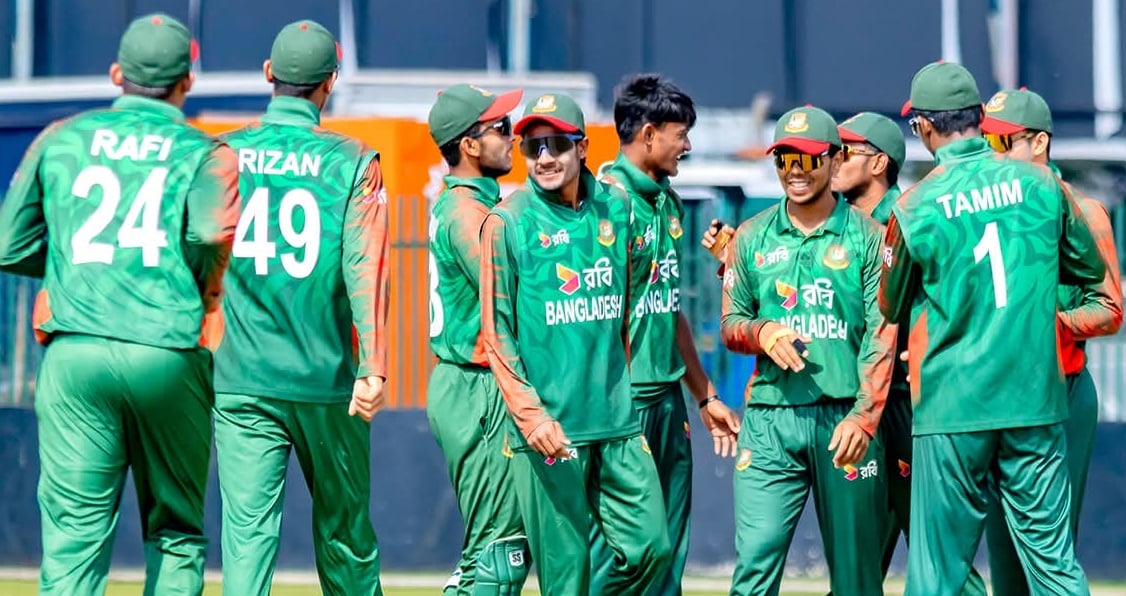 জিম্বাবুয়েকে ফের ধসিয়ে দিলো যুবারা