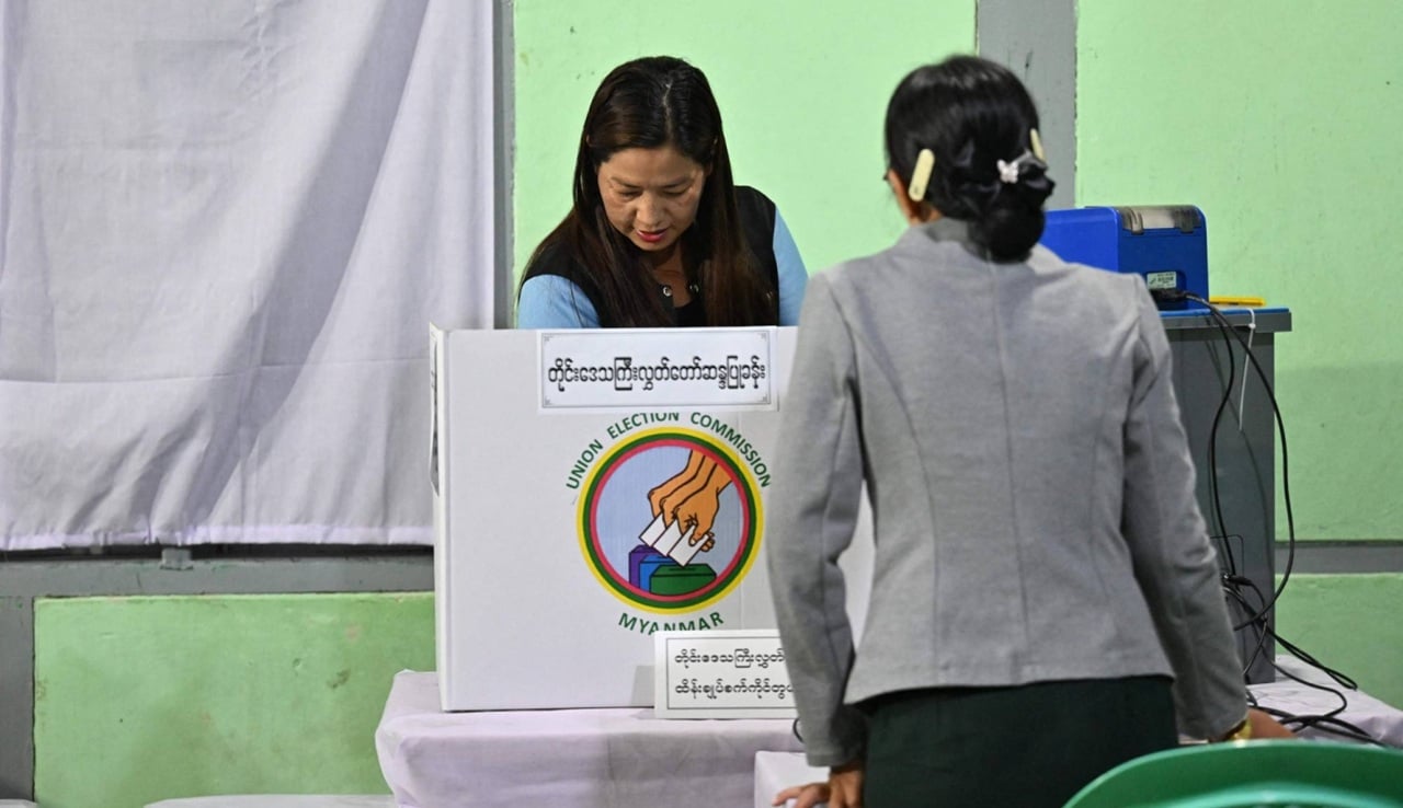মিয়ানমারে নির্বাচনে সেনা-সমর্থিত দলের বিজয় দাবি