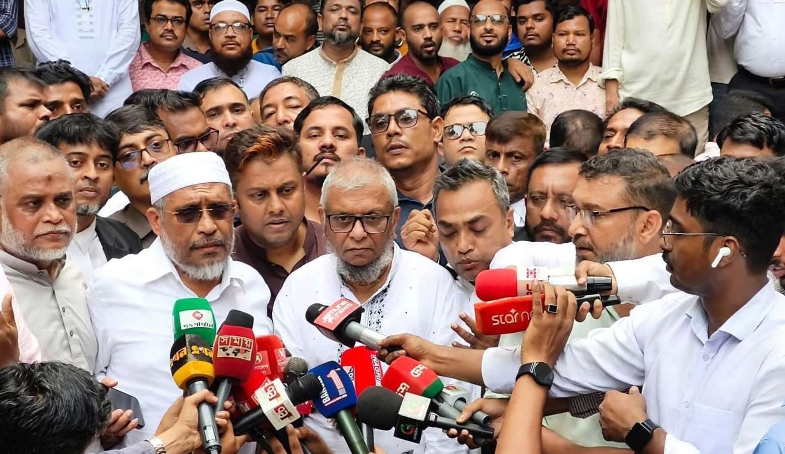 সুরঞ্জিতের জনসভায় বোমা হামলা মামলায় খালাস পেলেন আরিফ-বাবর-গউছ