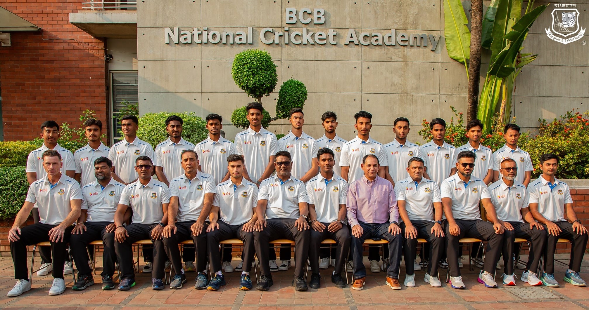 অভিজ্ঞতাই সঙ্গী যুবাদের