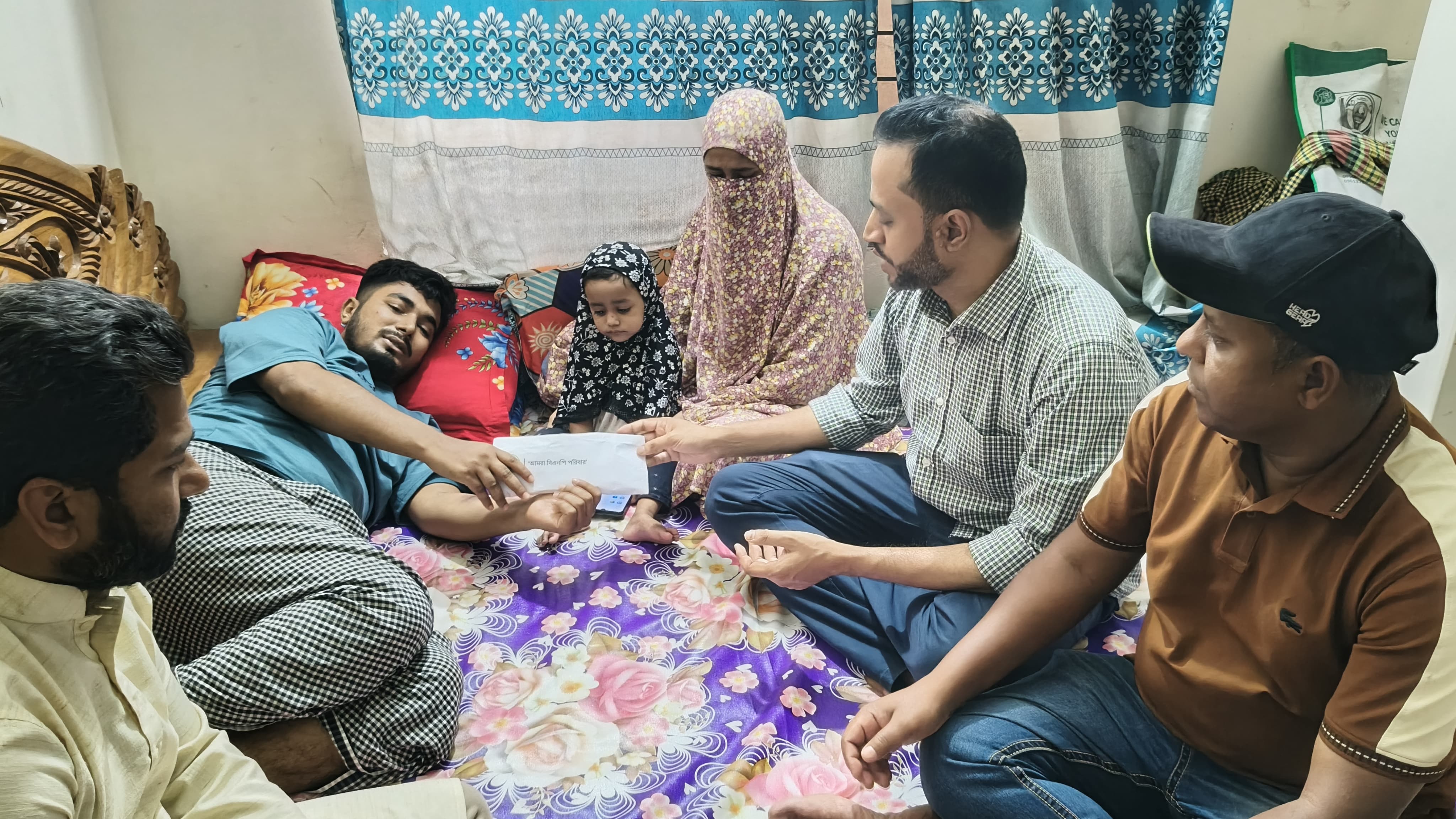 ক্যান্সার আক্রান্ত সুমনের চিকিৎসায় পাশে দাঁড়ালেন প্রধানমন্ত্রী তারেক রহমান