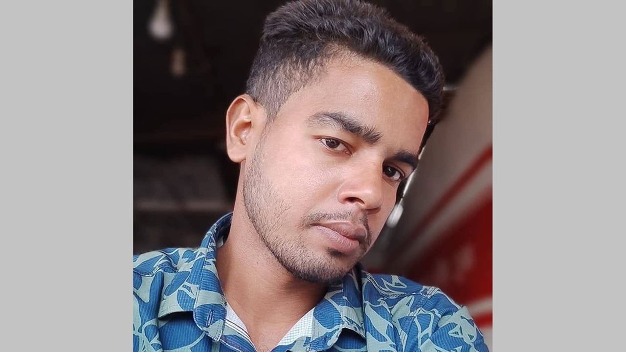 মাইক্রোর ধাক্কায় প্রাণ গেল মোটরসাইকেল চালকের, আহত ২