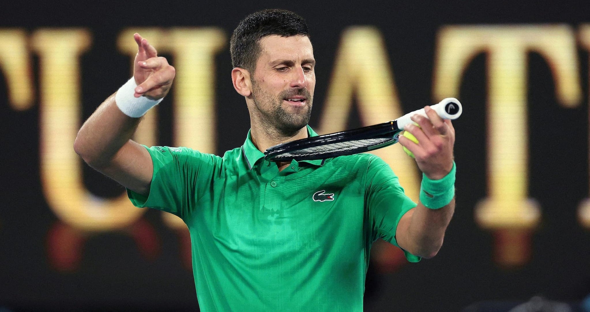 না খেলেও শেষ আটে জোকোভিচ