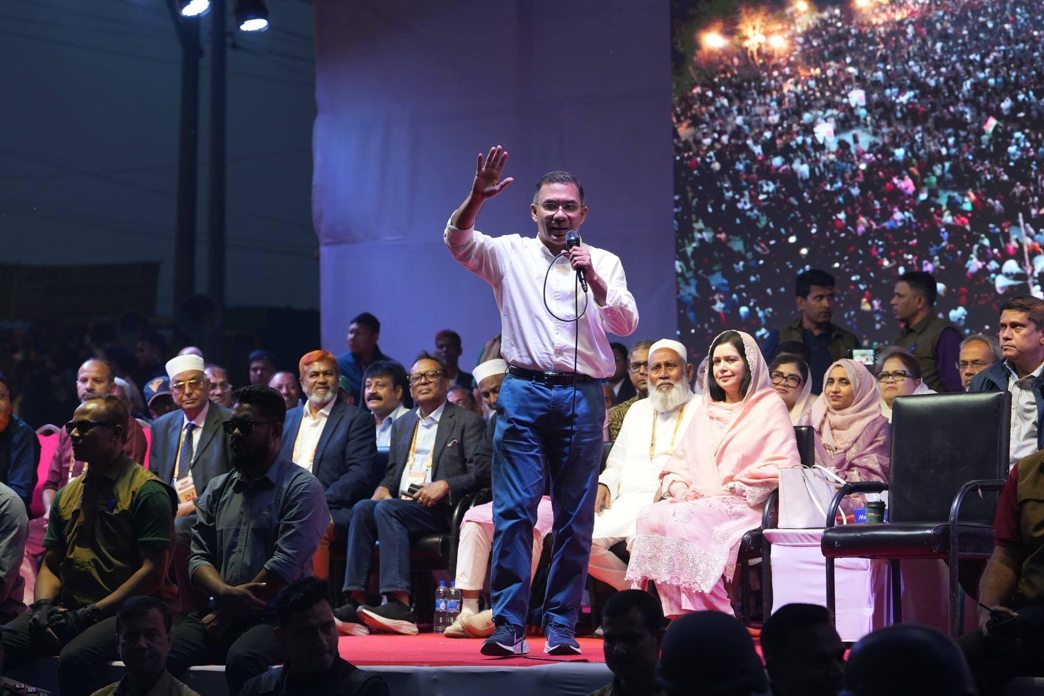 আন্দোলন করে স্বৈরাচারের পতন ঘটিয়েছি, এখন দেশ গড়তে হবে