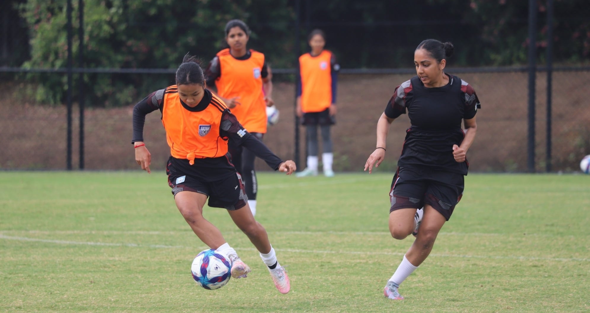 ঋতুপর্ণাদের সঙ্গে বোঝাপড়া দৃঢ় হচ্ছে আনিকার