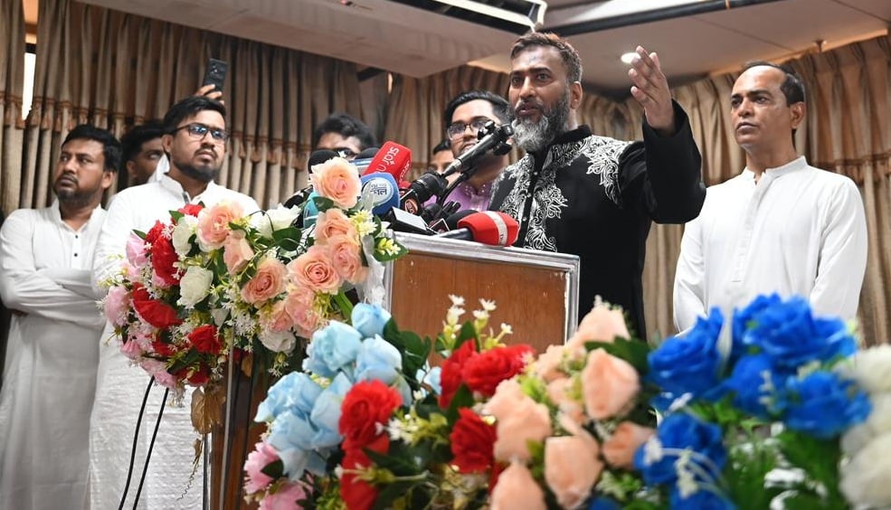 এনসিপিতে যোগ দিয়েই সরকার পতনের হুঁশিয়ারি দিলেন ইসহাক