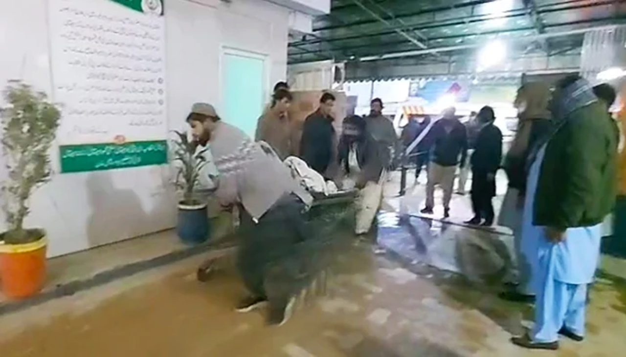 পাকিস্তানে বিয়ের অনুষ্ঠানে আত্মঘাতী বিস্ফোরণ, নিহত ৫