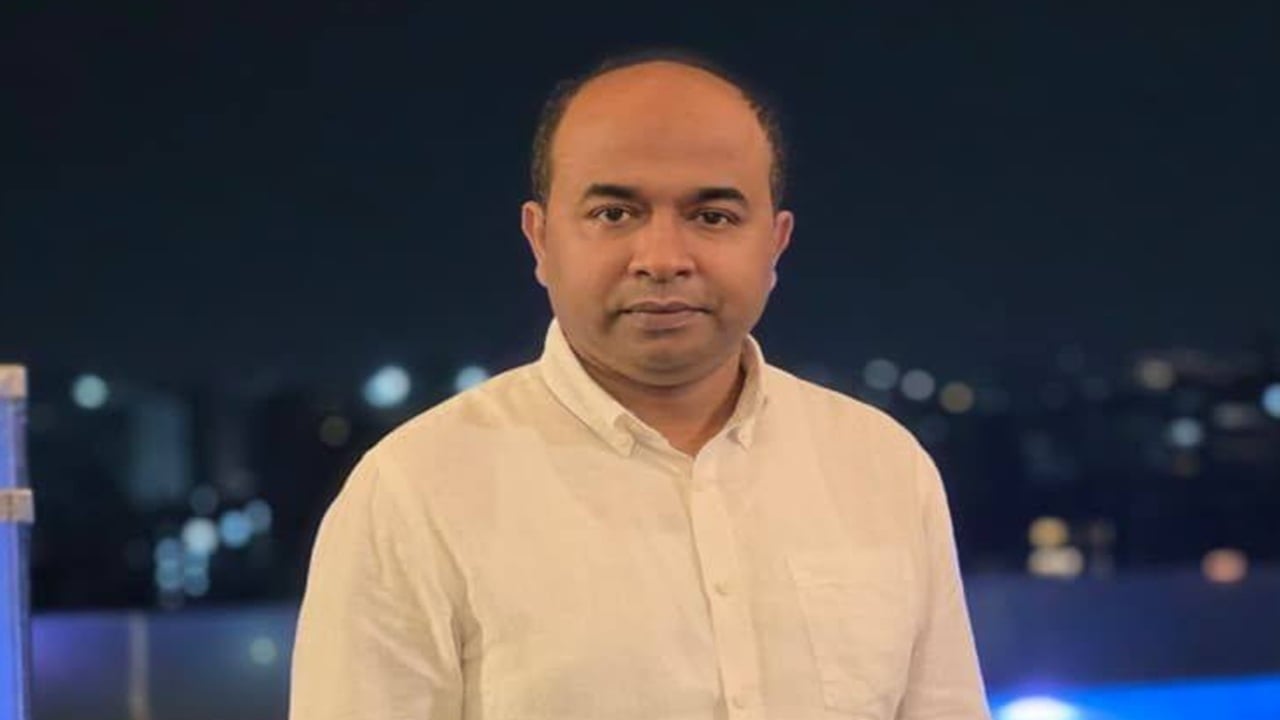 লন্ডন হাইকমিশনের প্রেস মিনিস্টার পদ থেকে আকবরের পদত্যাগ