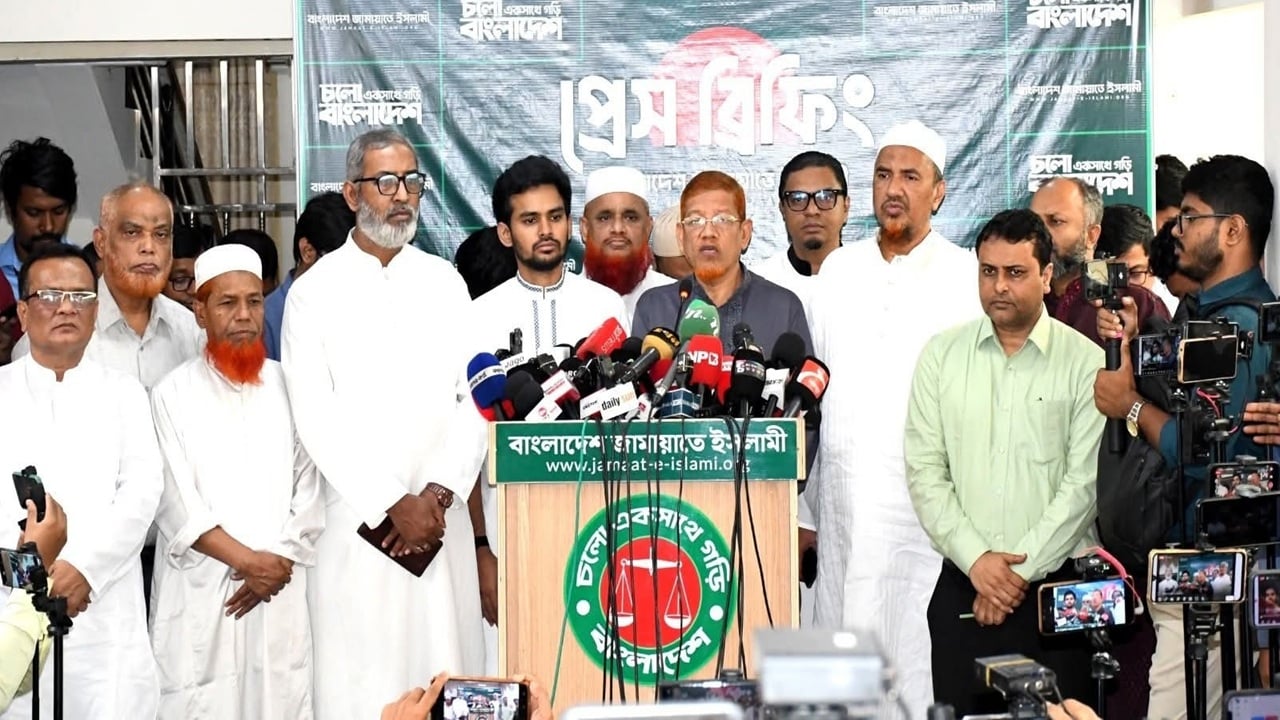 গণভোটের রায় বাস্তবায়নে সংসদে কণ্ঠস্বর, রাজপথে আন্দোলন চলবে: আসিফ মাহমুদ