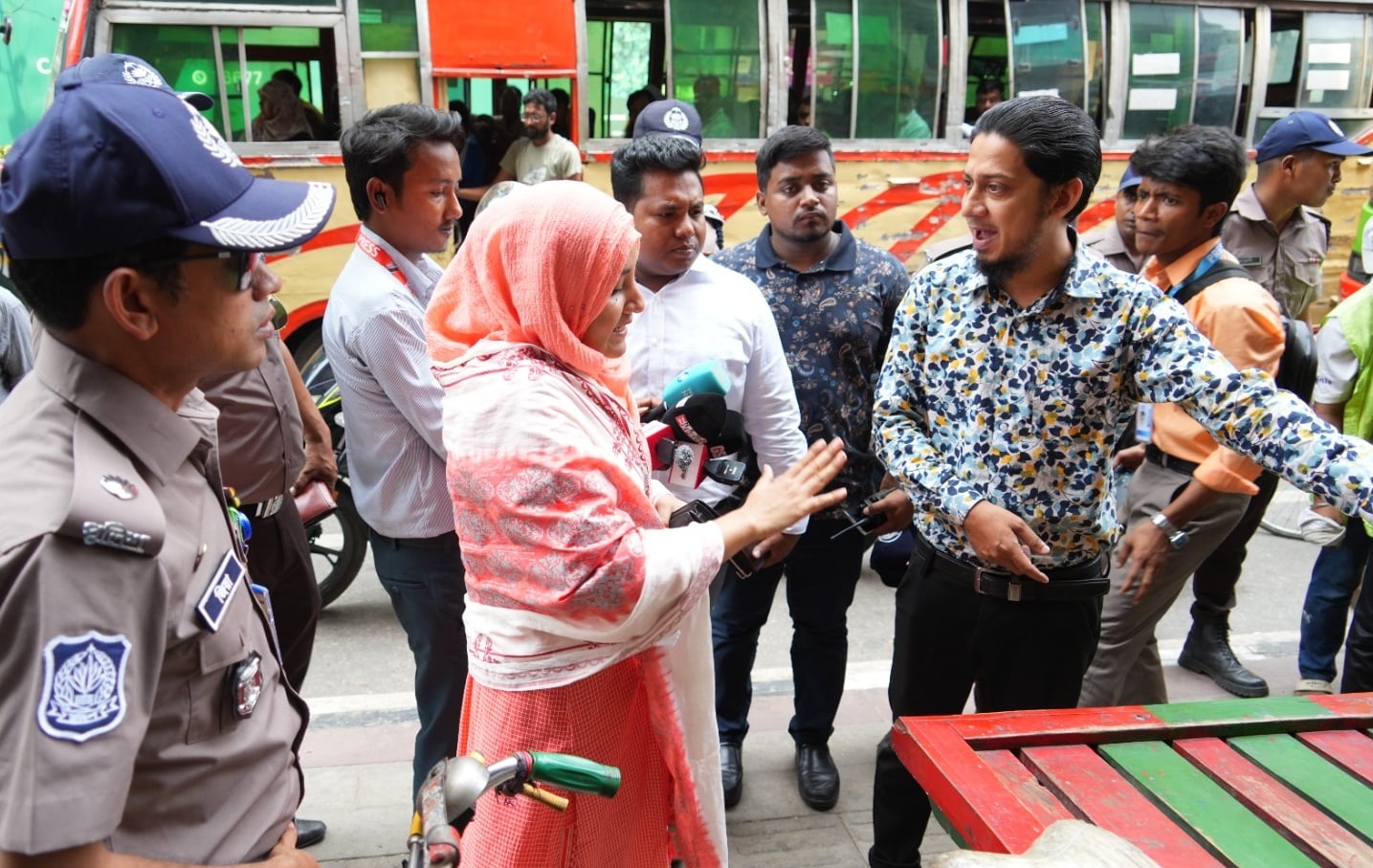 ডিএমপির উচ্ছেদ অভিযানে আড়াই লক্ষাধিক টাকা জরিমানা, ৫১ জনকে কারাদণ্ড