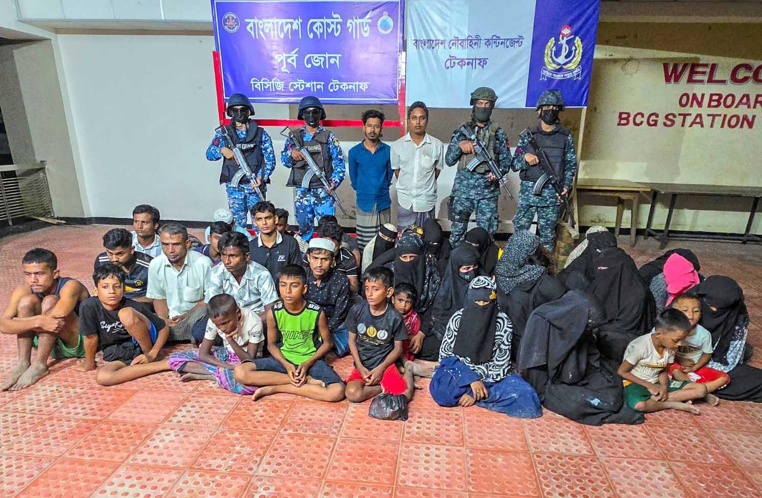 টেকনাফে অপহৃত নারী-শিশুসহ উদ্ধার ৩৯