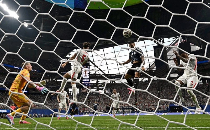 যোগ করা সময়ে লাউতারোর গোল!