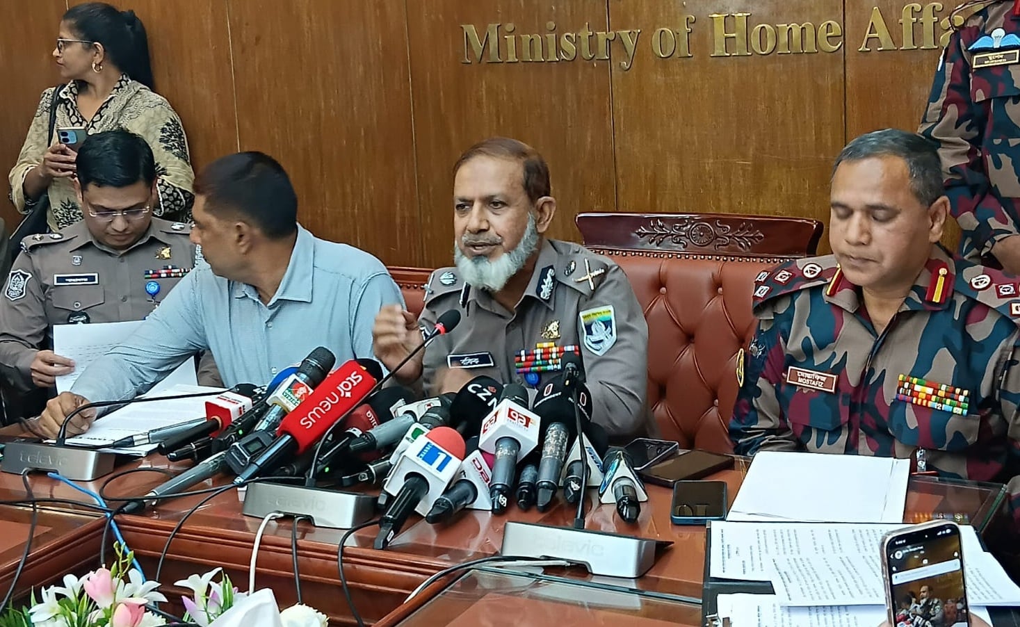 হাদির হত্যাকারী ফয়সালের বিষয়ে সুনির্দিষ্ট তথ্য নেই: অতিরিক্ত আইজিপি