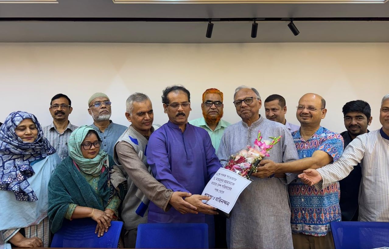 একুশে পদকের জন্য মাহমুদুর রহমানকে সহকর্মীদের শুভেচ্ছা