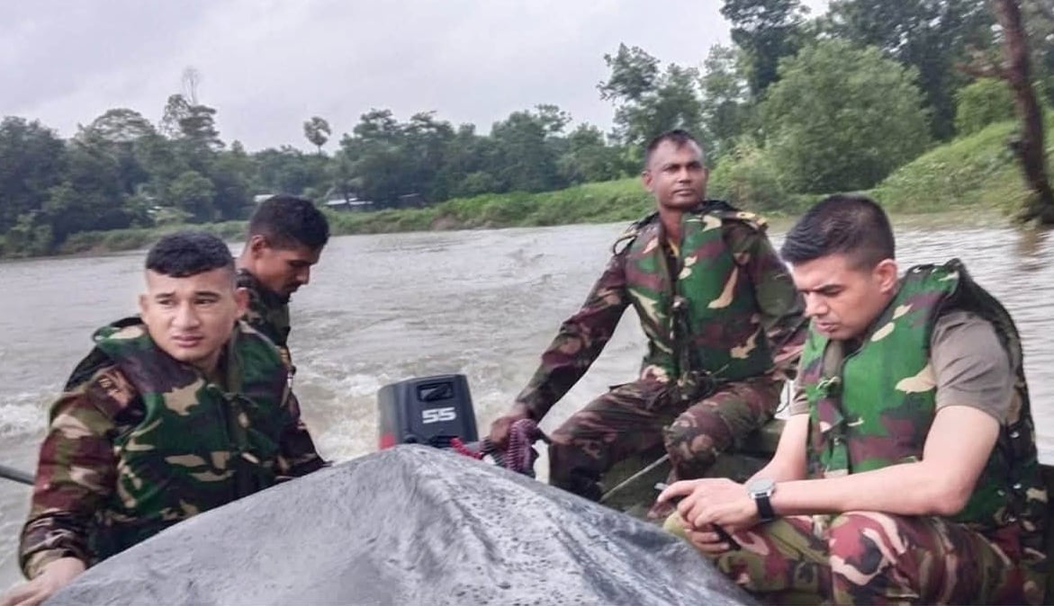 চট্টগ্রামে বন্যা মোকাবিলায় সেনাবাহিনী মোতায়েন